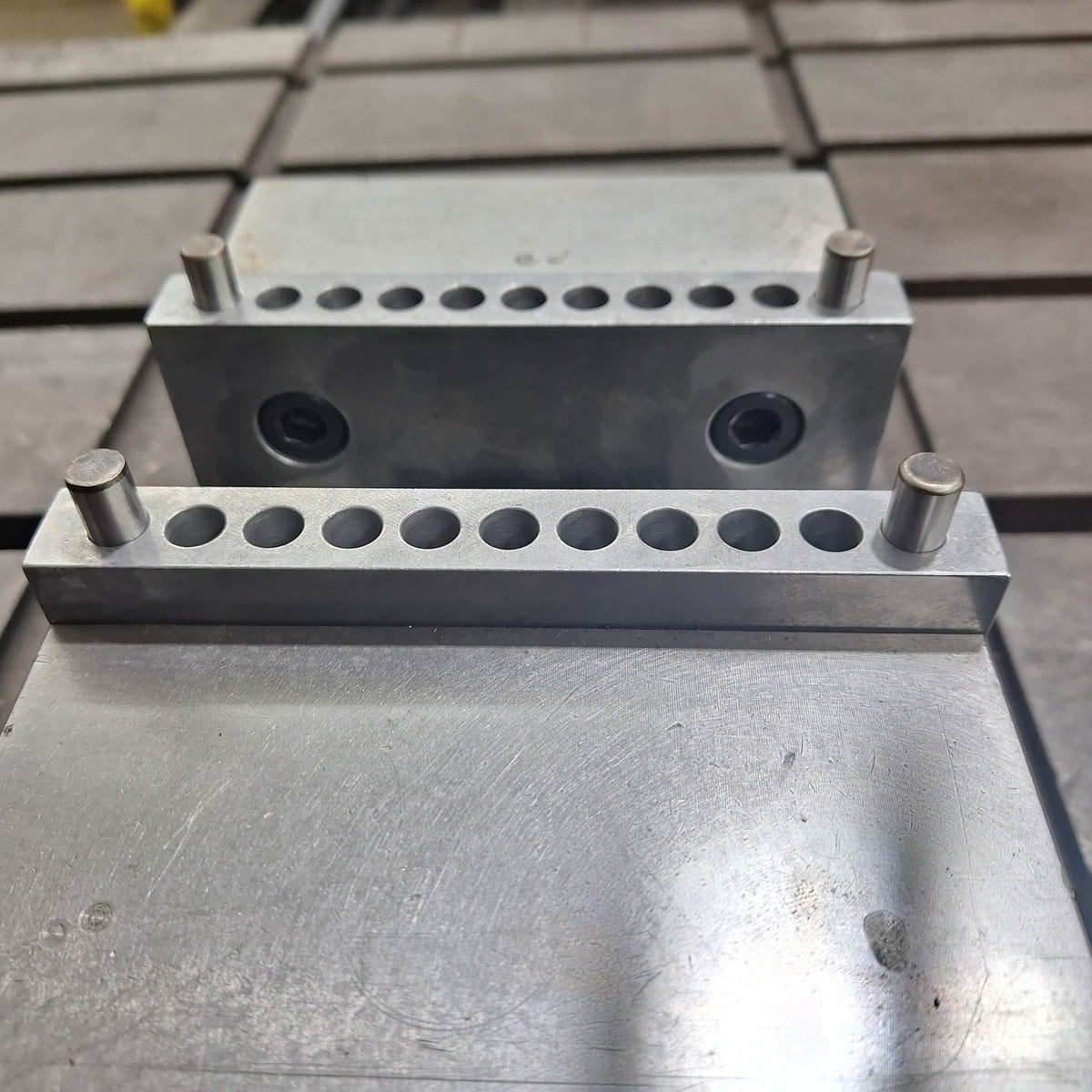Topper Machine LLC Pin Jaws™ – Modular Vise Jaws for Odd & Complex Par